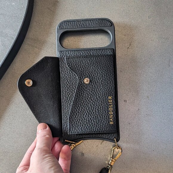 Bandolier phone crossbody size Pixel 9 Pro - Like-new Condition - black and gold - Picture 6 of 7